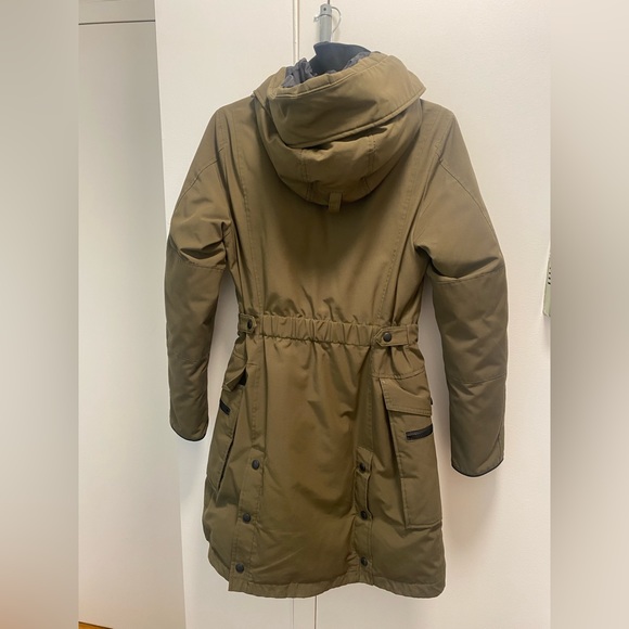 Canada Goose Kinley Parka (womens) - Picture 5 of 8